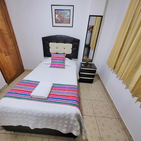 Hostal El Viajero En Ollantaytambo Exterior photo